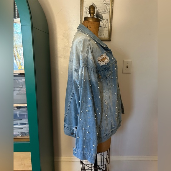 Free People Denim Jacket Pearl Trucker Denim Jacket SZ Medium - Picture 4 of 8